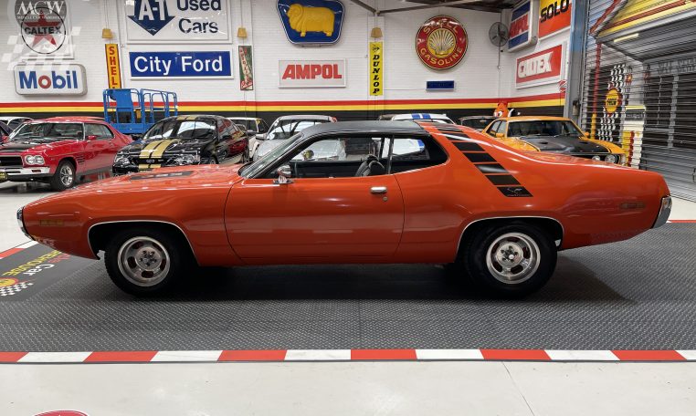 1971 Chrysler Plymouth Roadrunner (Sold) | Muscle Car Warehouse
