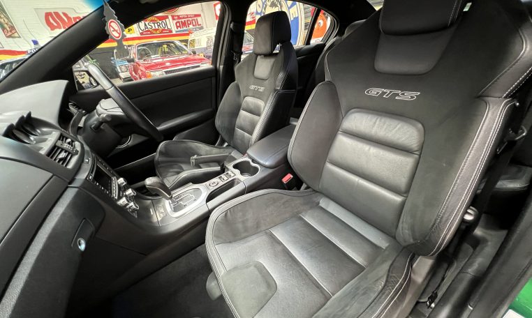 2009 Holden Commodore VE GTS Interior - Muscle Car Warehouse