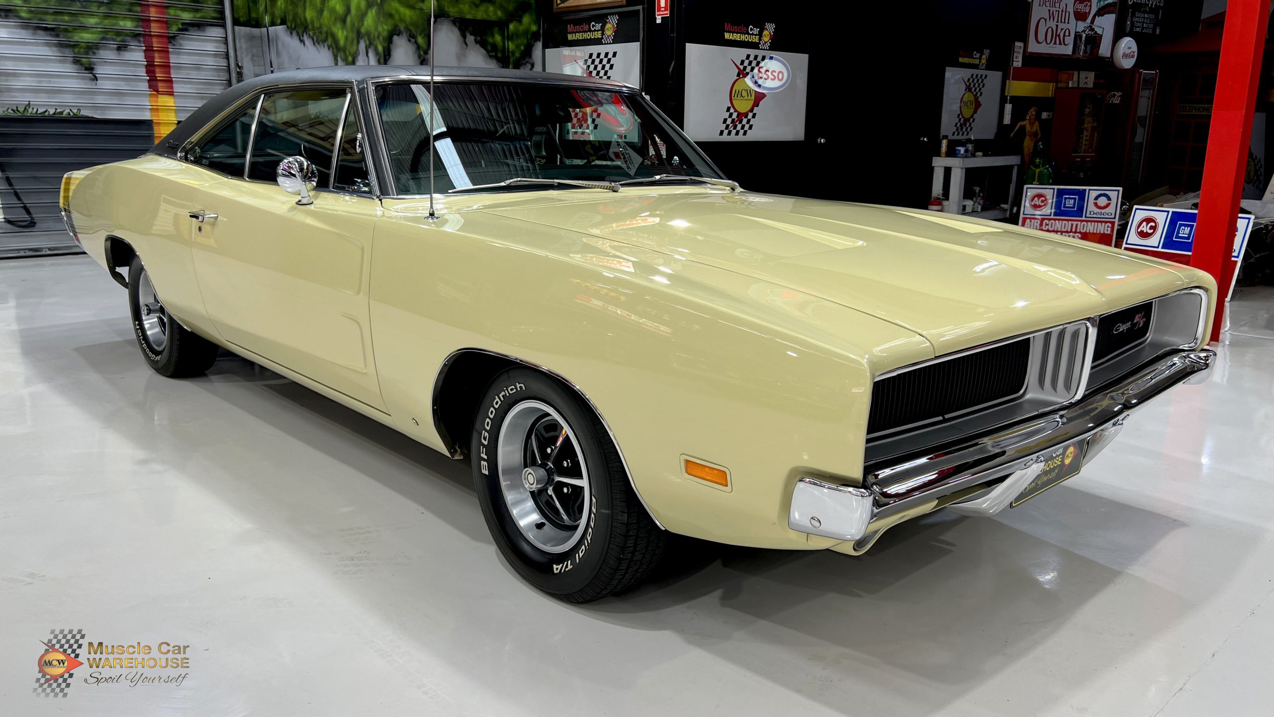 1969 Dodge Charger R/T - Muscle Car Warehouse