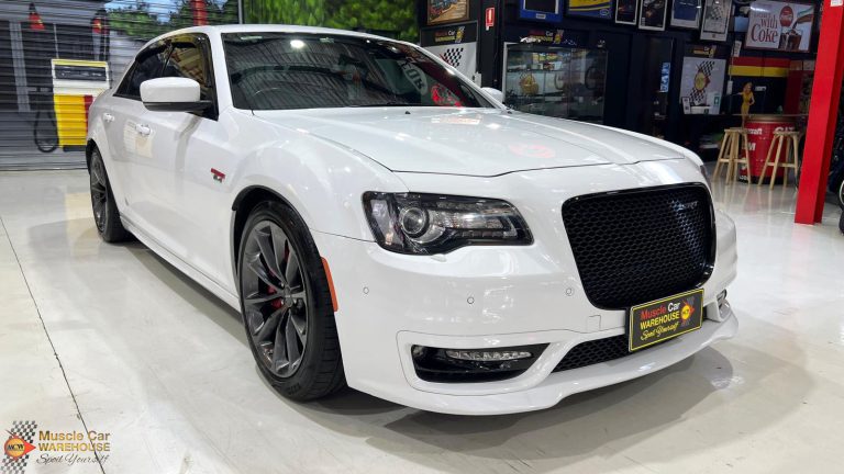2019 Chrysler 300 SRT Hyperblack